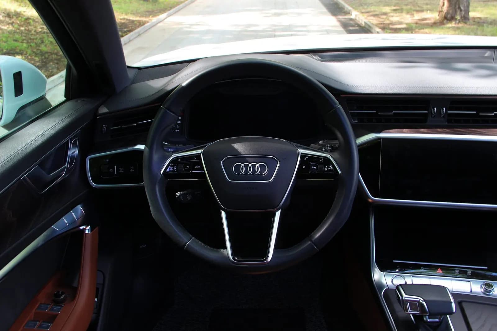 Audi A6 — фото 22