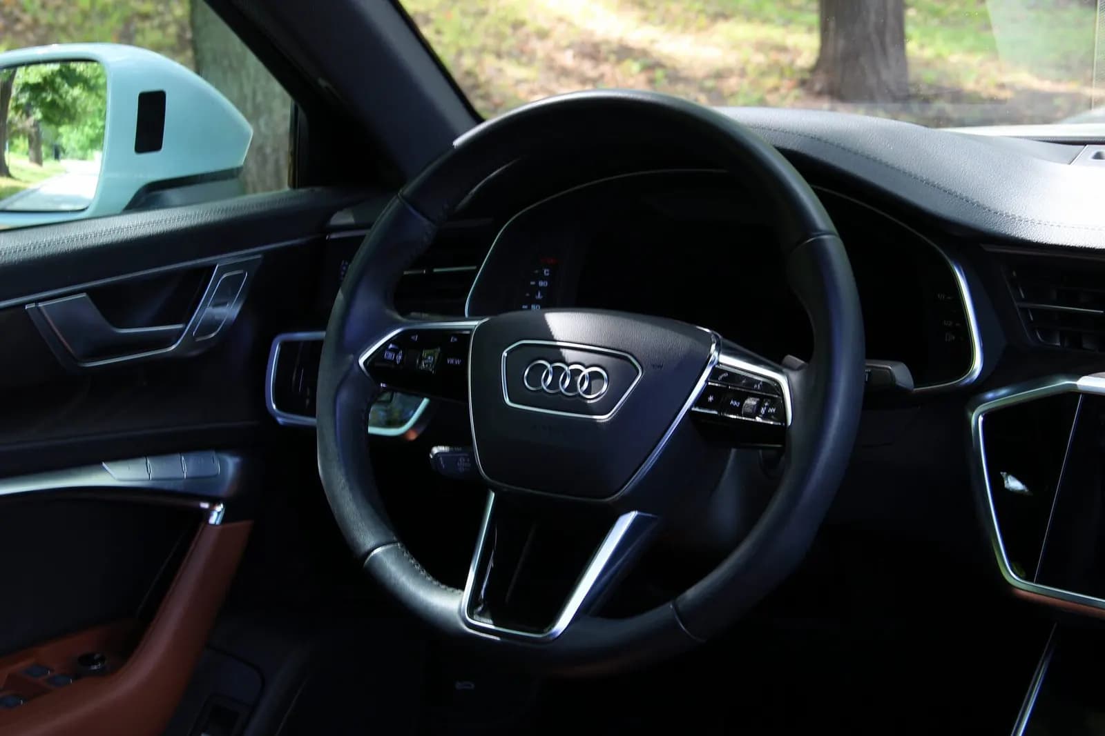 Audi A6 — фото 24