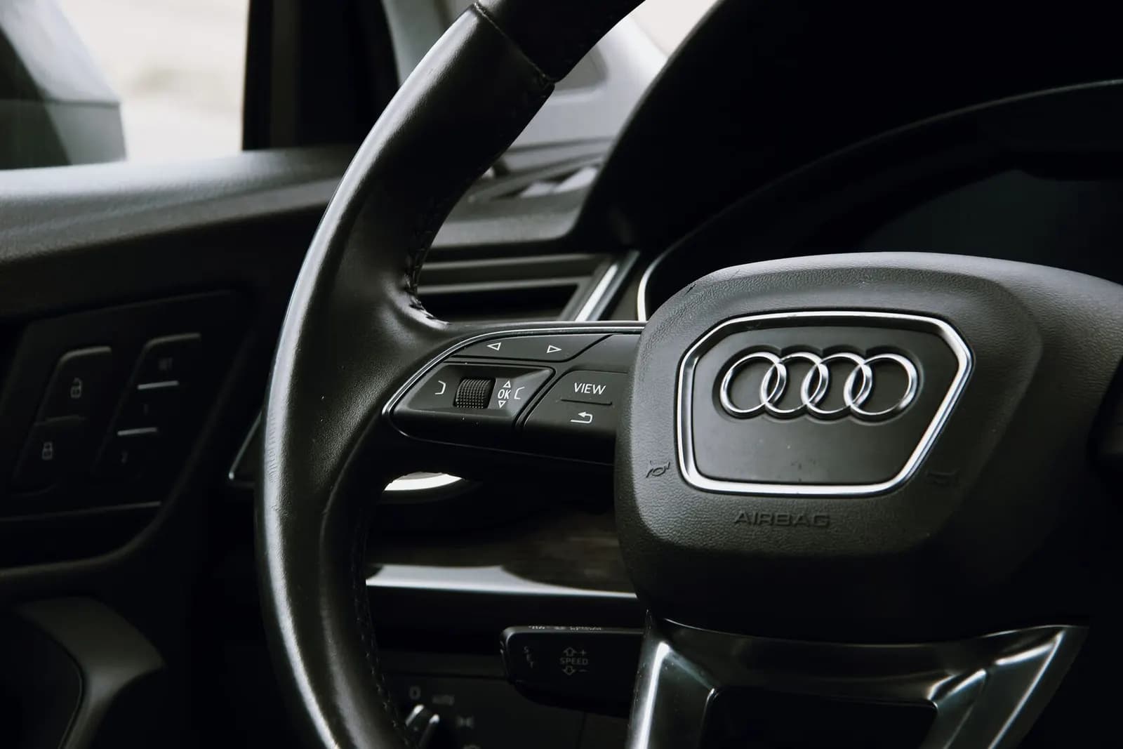 Audi Q5 — фото 18