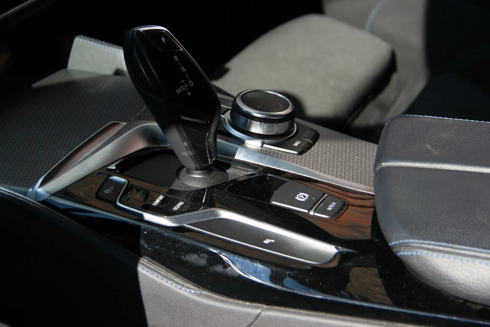 BMW 520i Xdive — фото 6