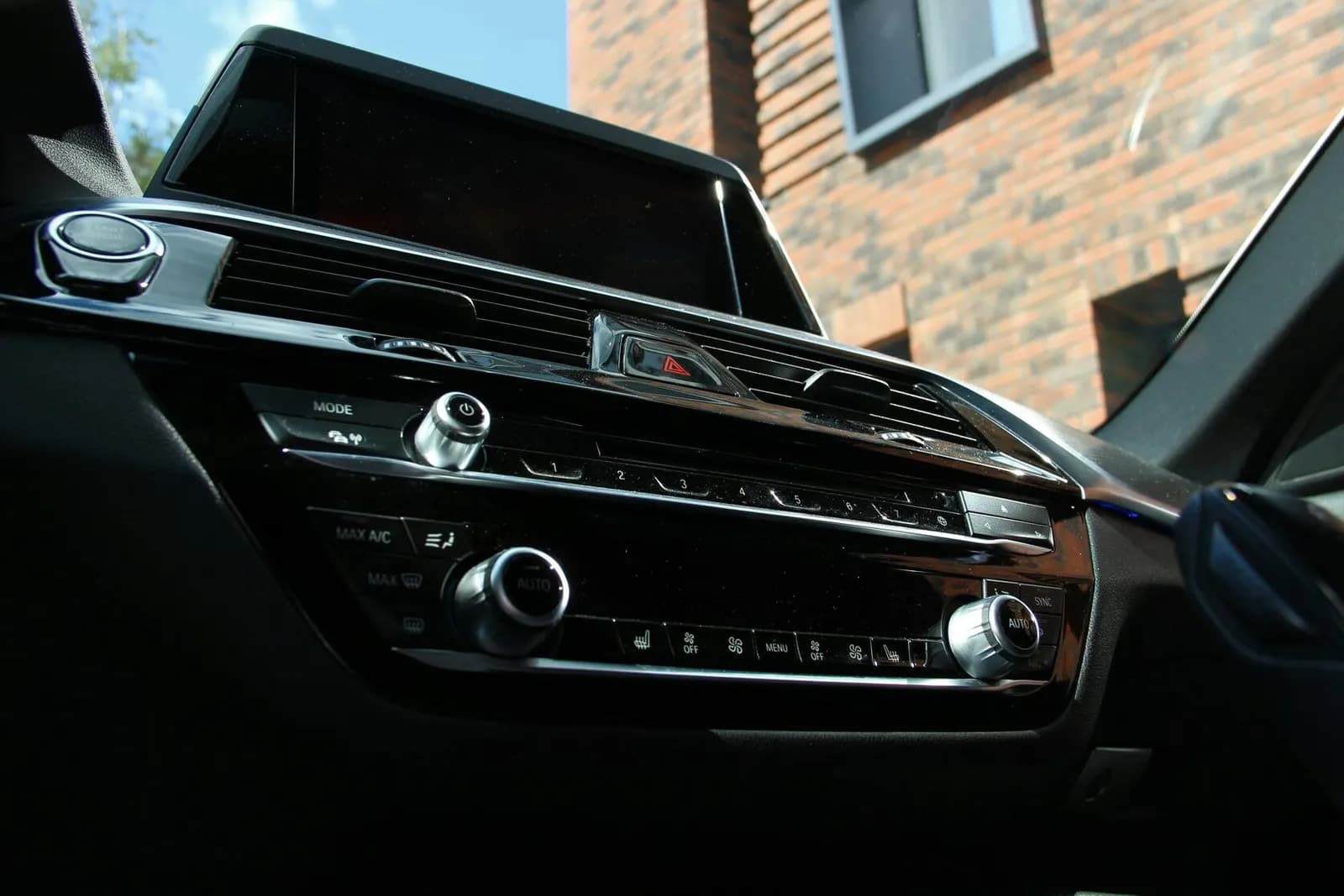BMW 520i Xdive — фото 8
