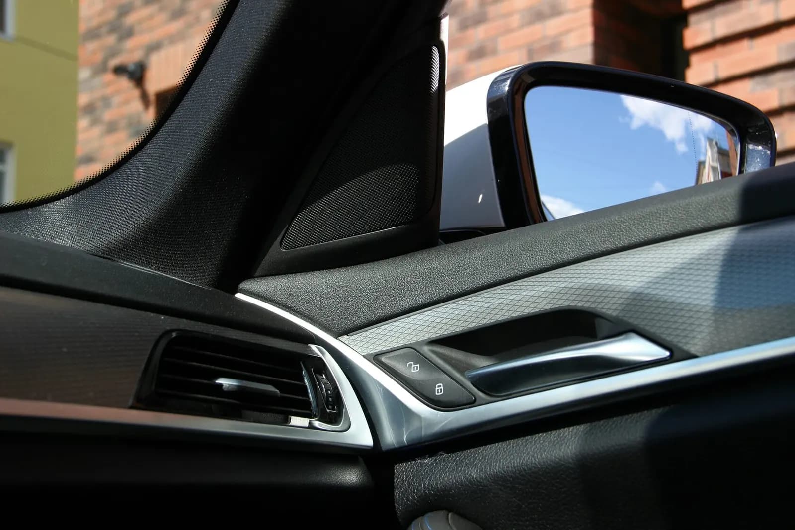 BMW 520i Xdive — фото 9