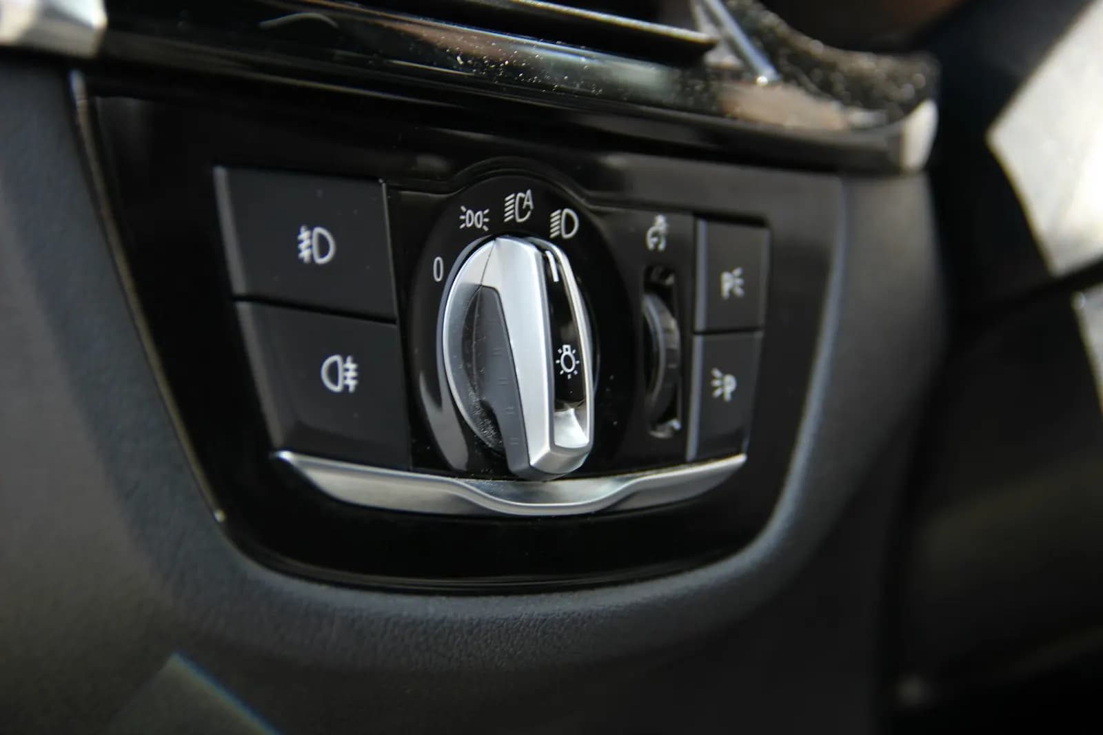 BMW 520i Xdive — фото 10