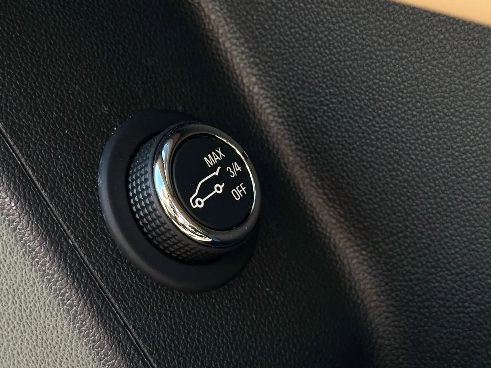 Cadillac XT5 — фото 20