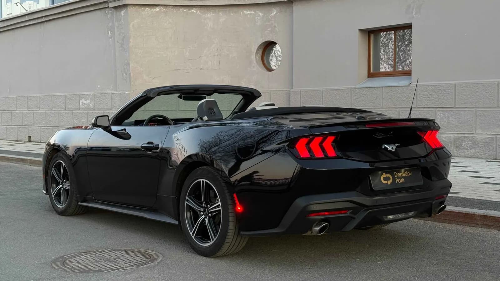 Ford Mustang Cabrio — фото 8