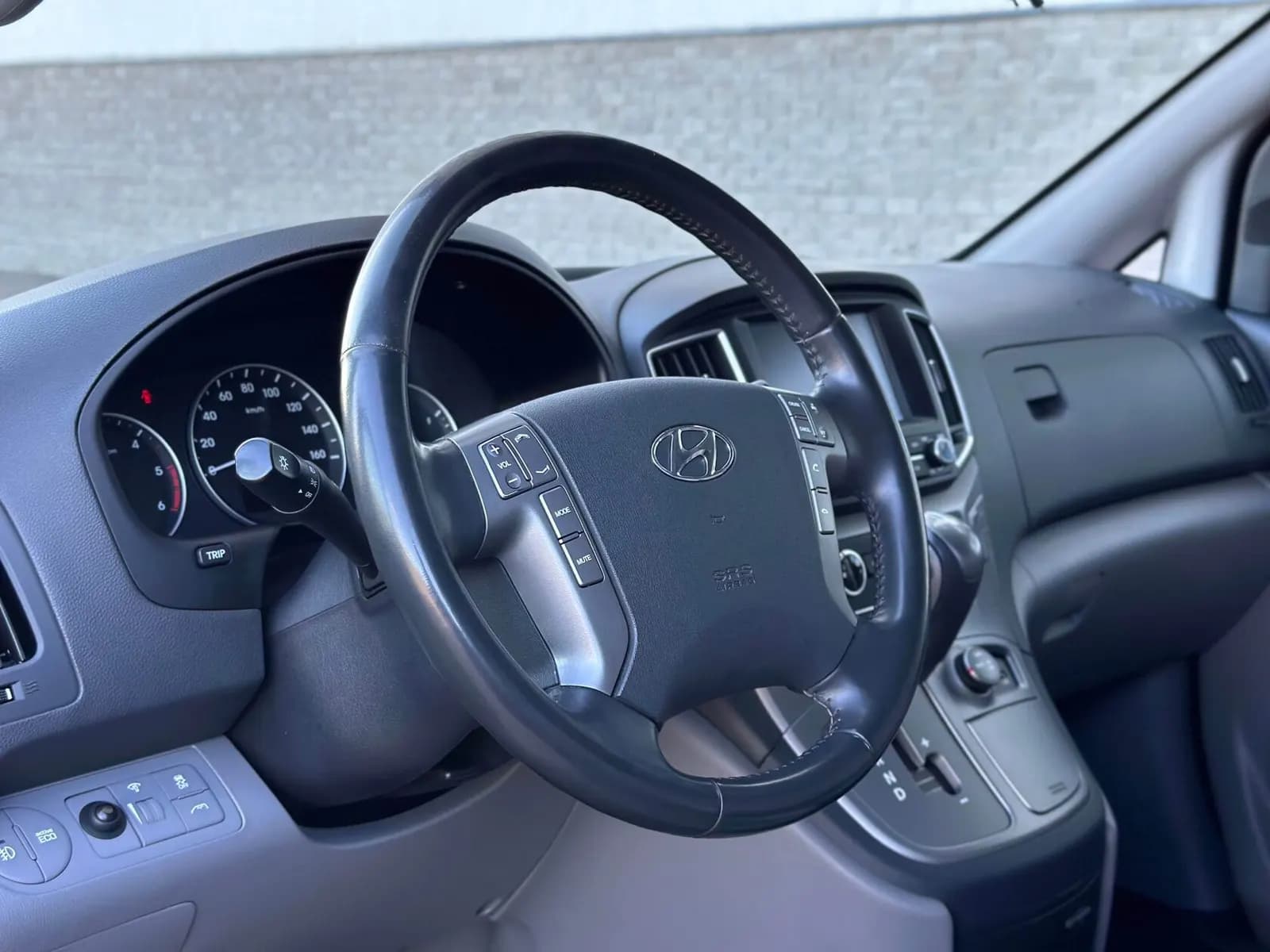 Hyundai Starex — фото 10