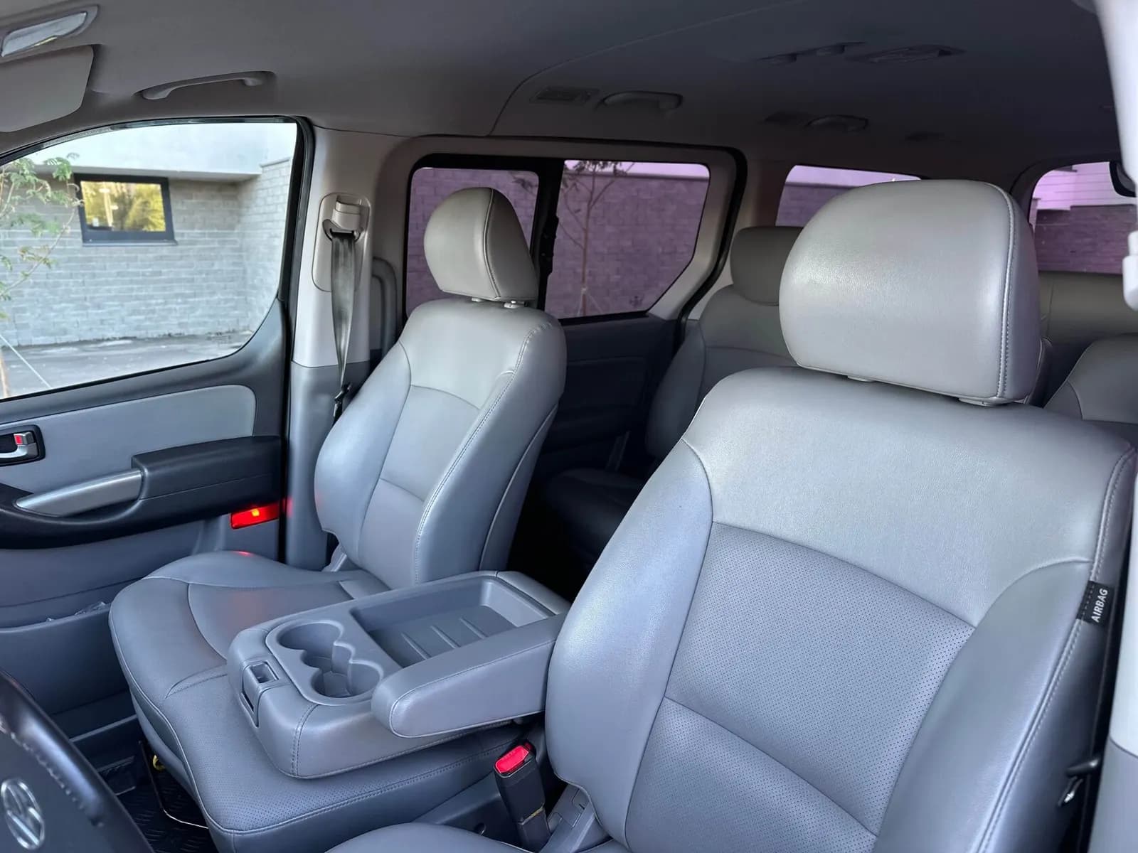 Hyundai Starex — фото 13