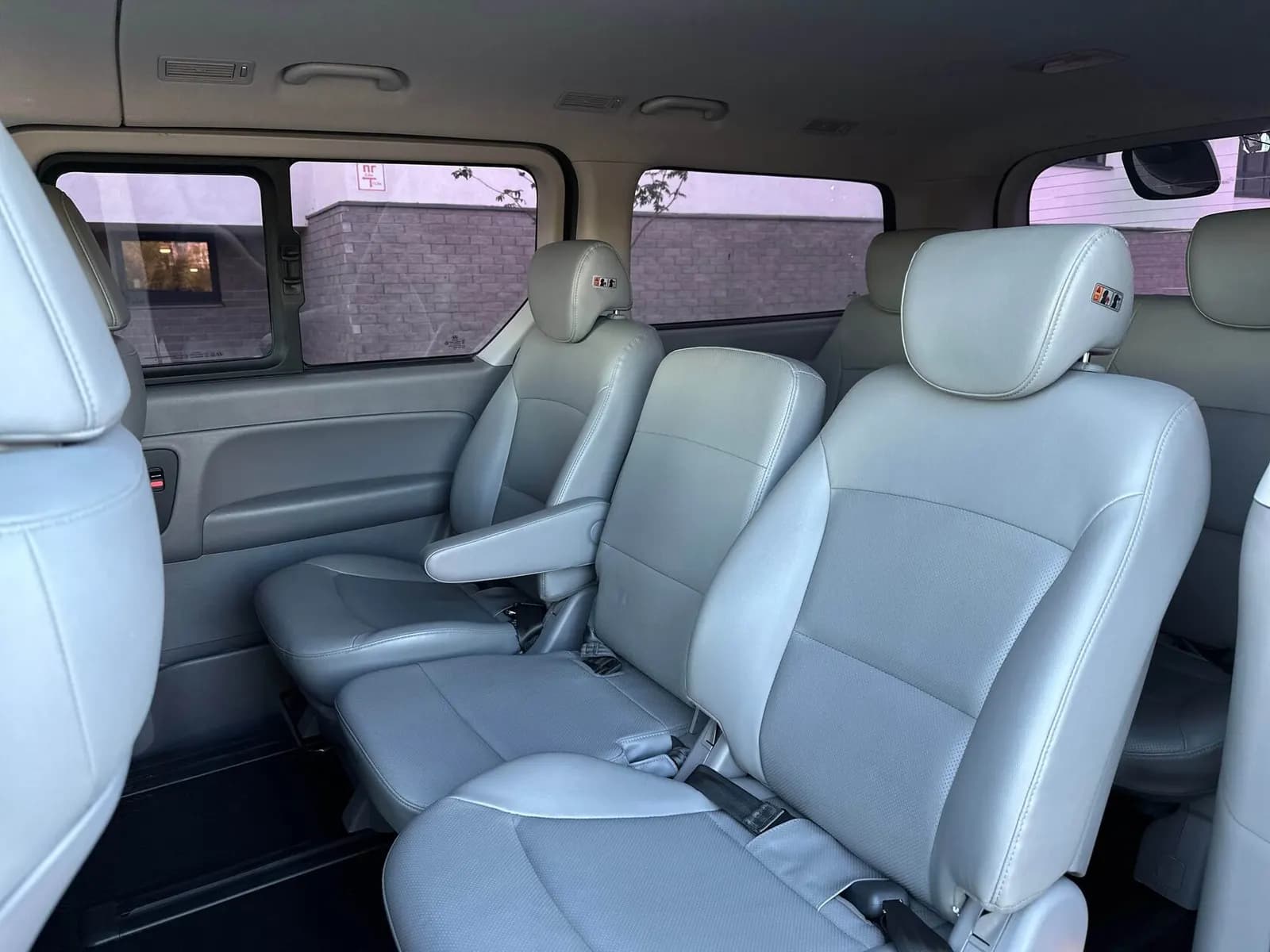 Hyundai Starex — фото 16