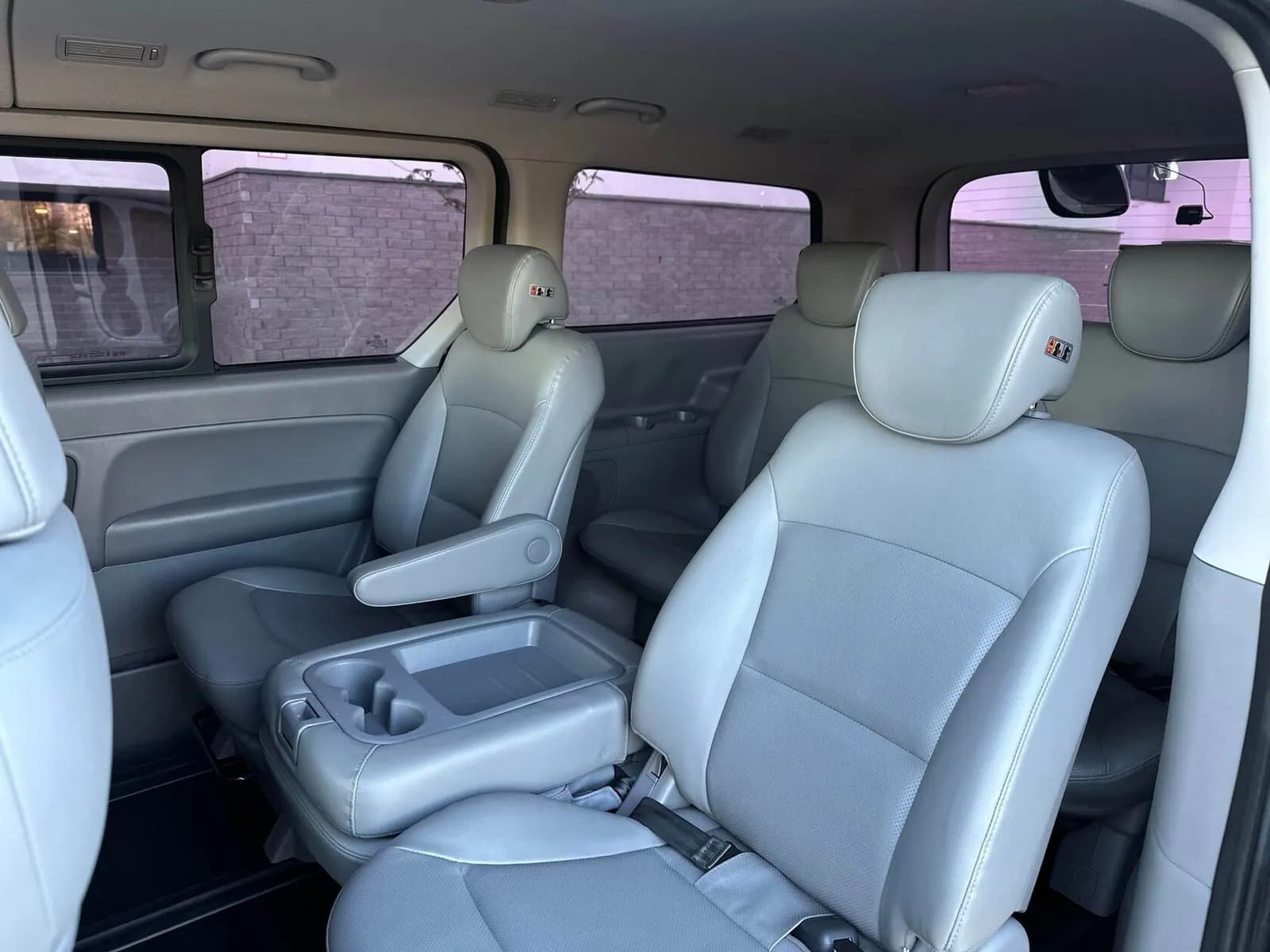 Hyundai Starex — фото 17