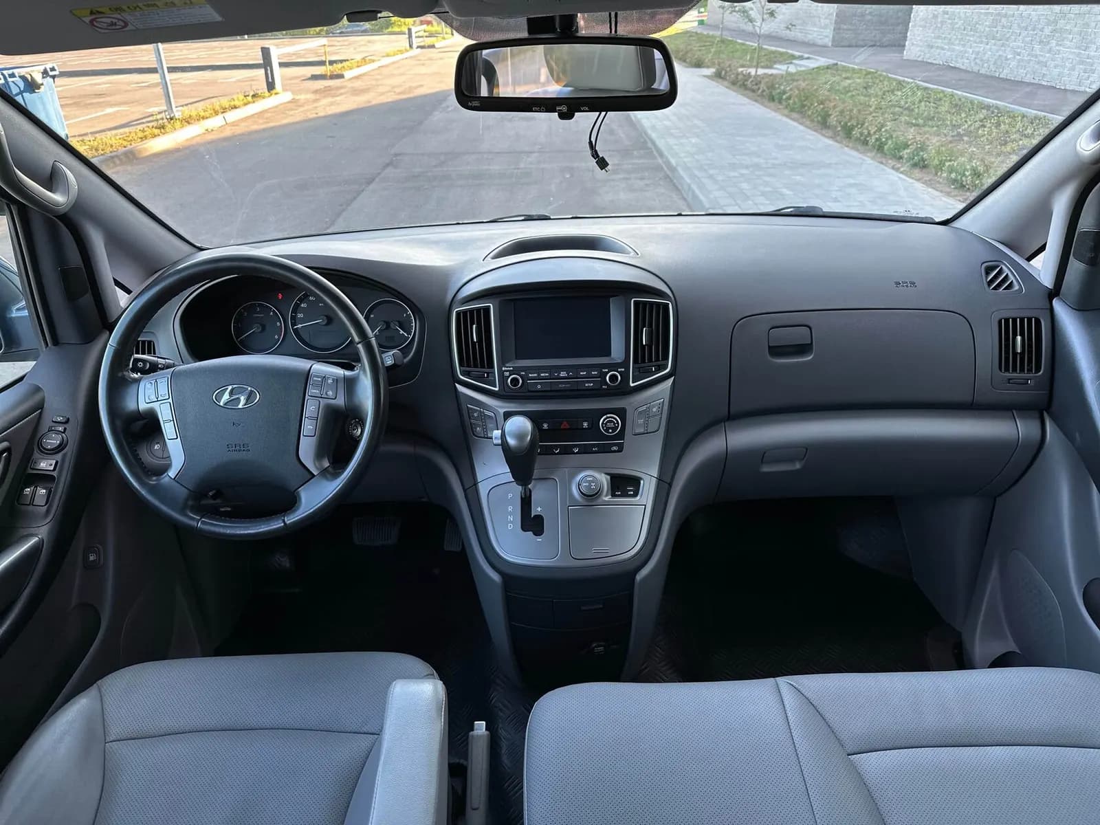 Hyundai Starex — фото 19