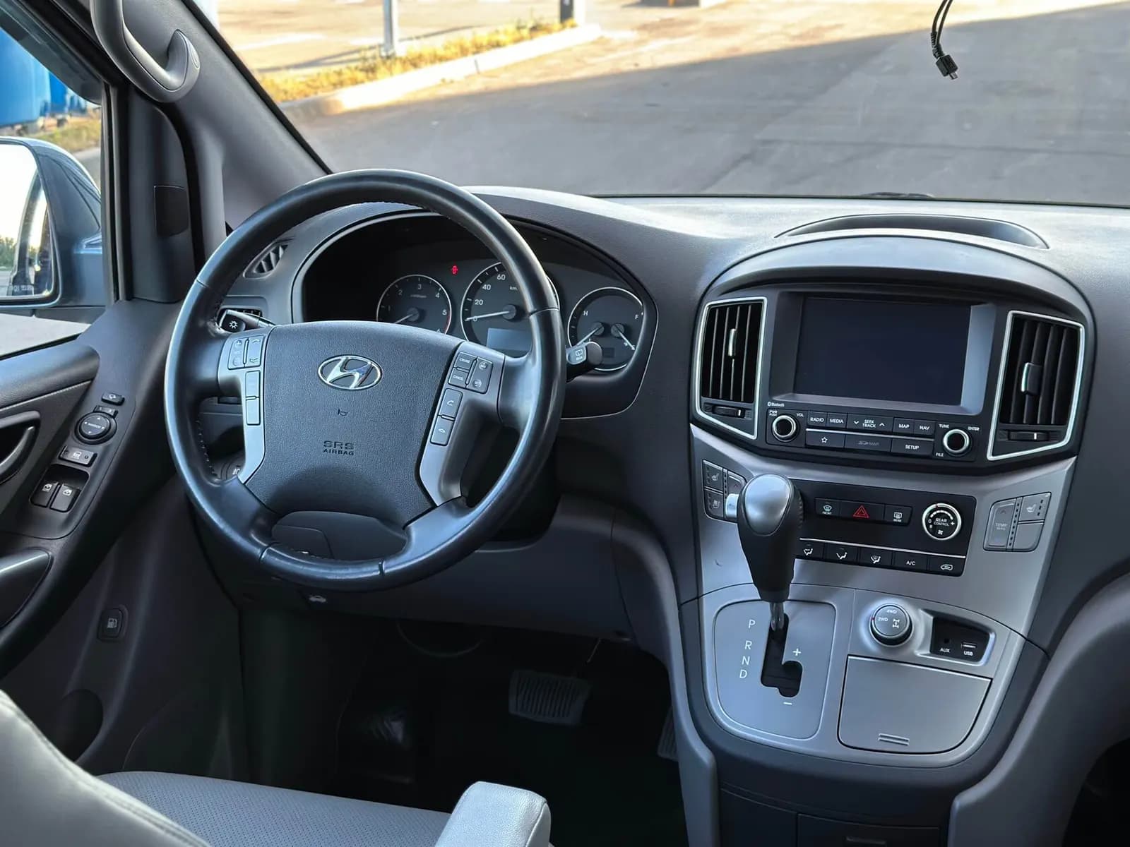 Hyundai Starex — фото 20