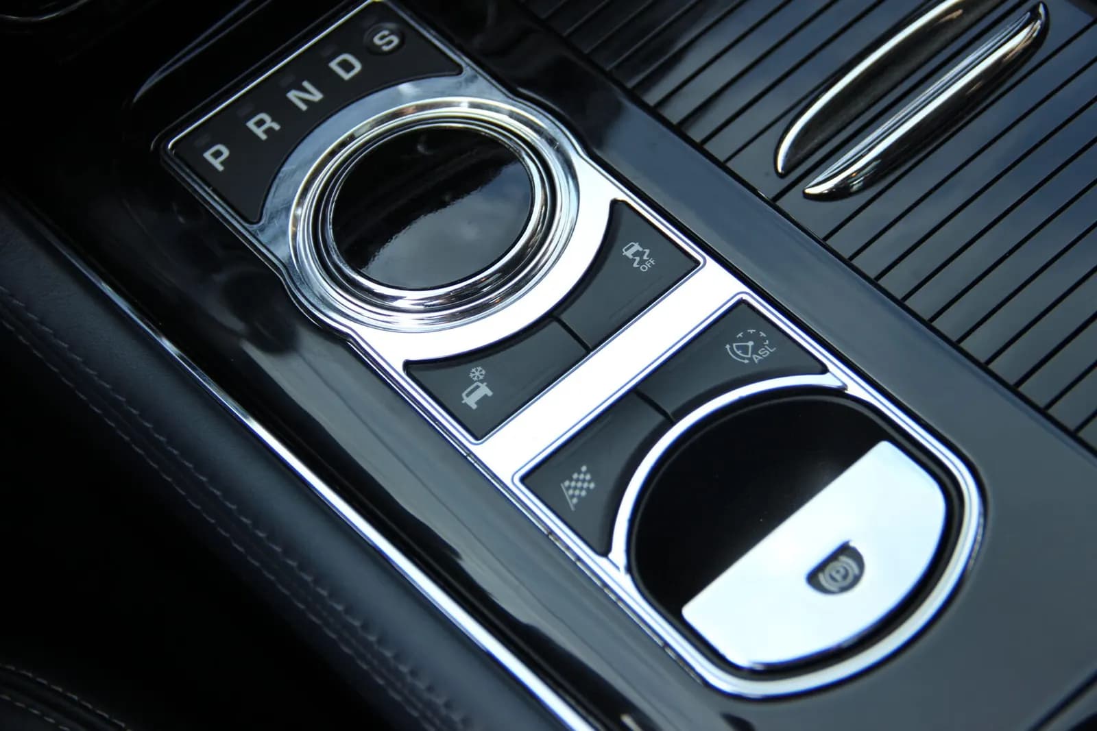 Jaguar XJ — фото 17