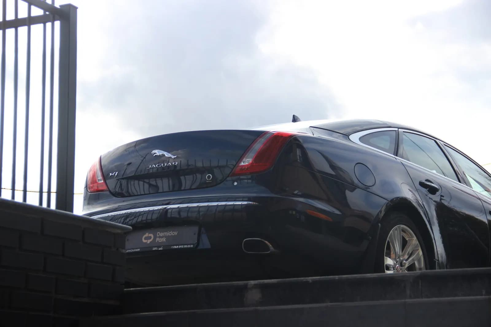 Jaguar XJ — фото 24