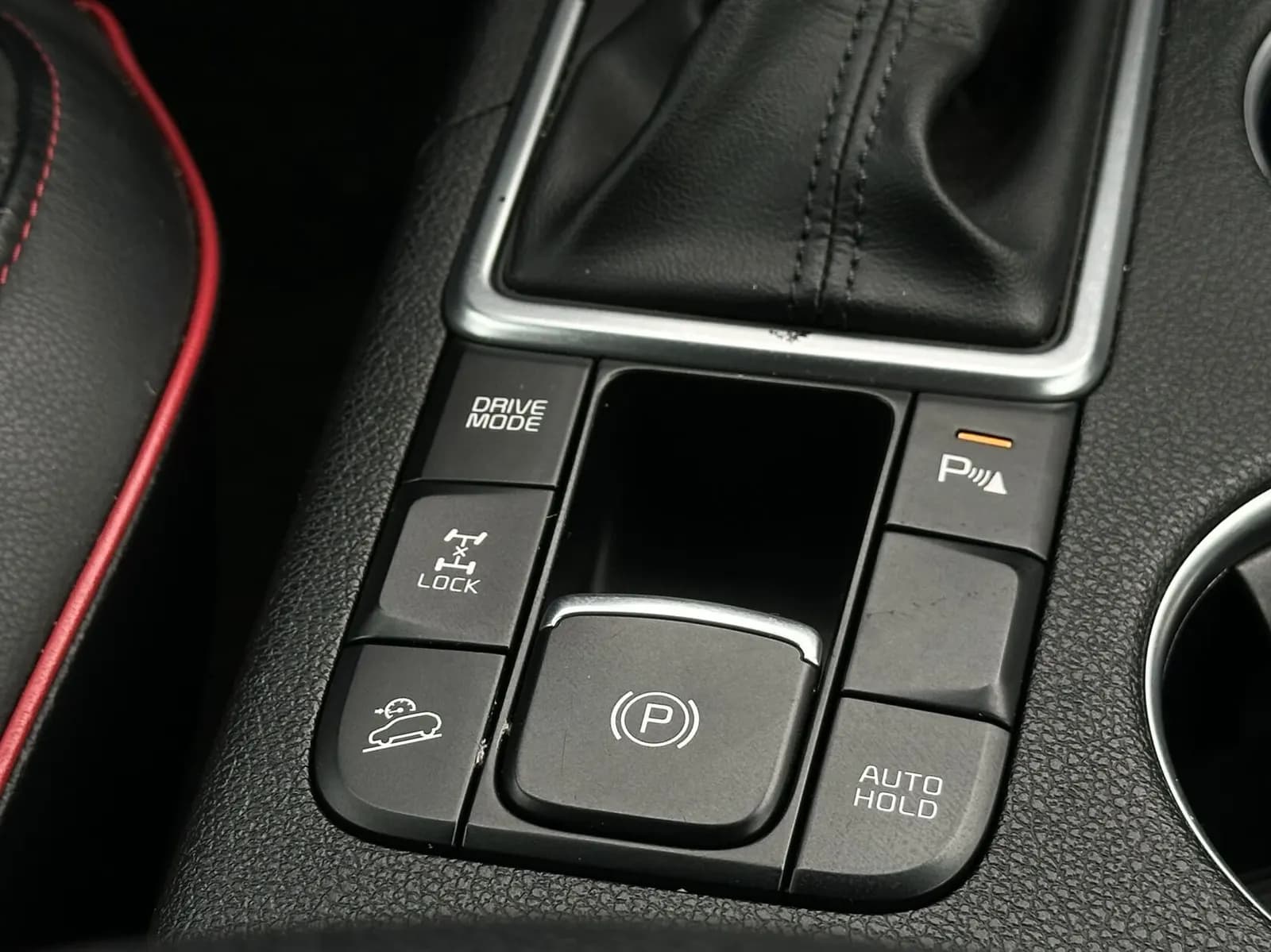 KIA Sportage — фото 8