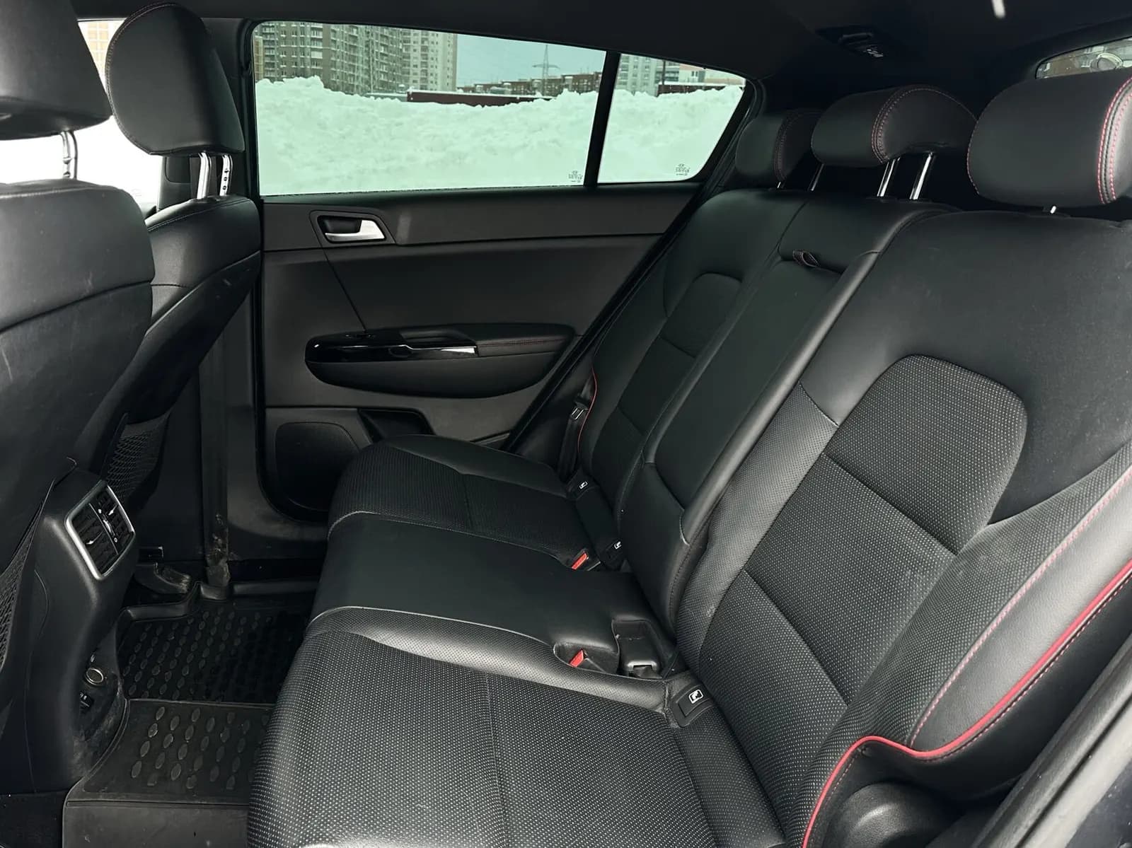 KIA Sportage — фото 11