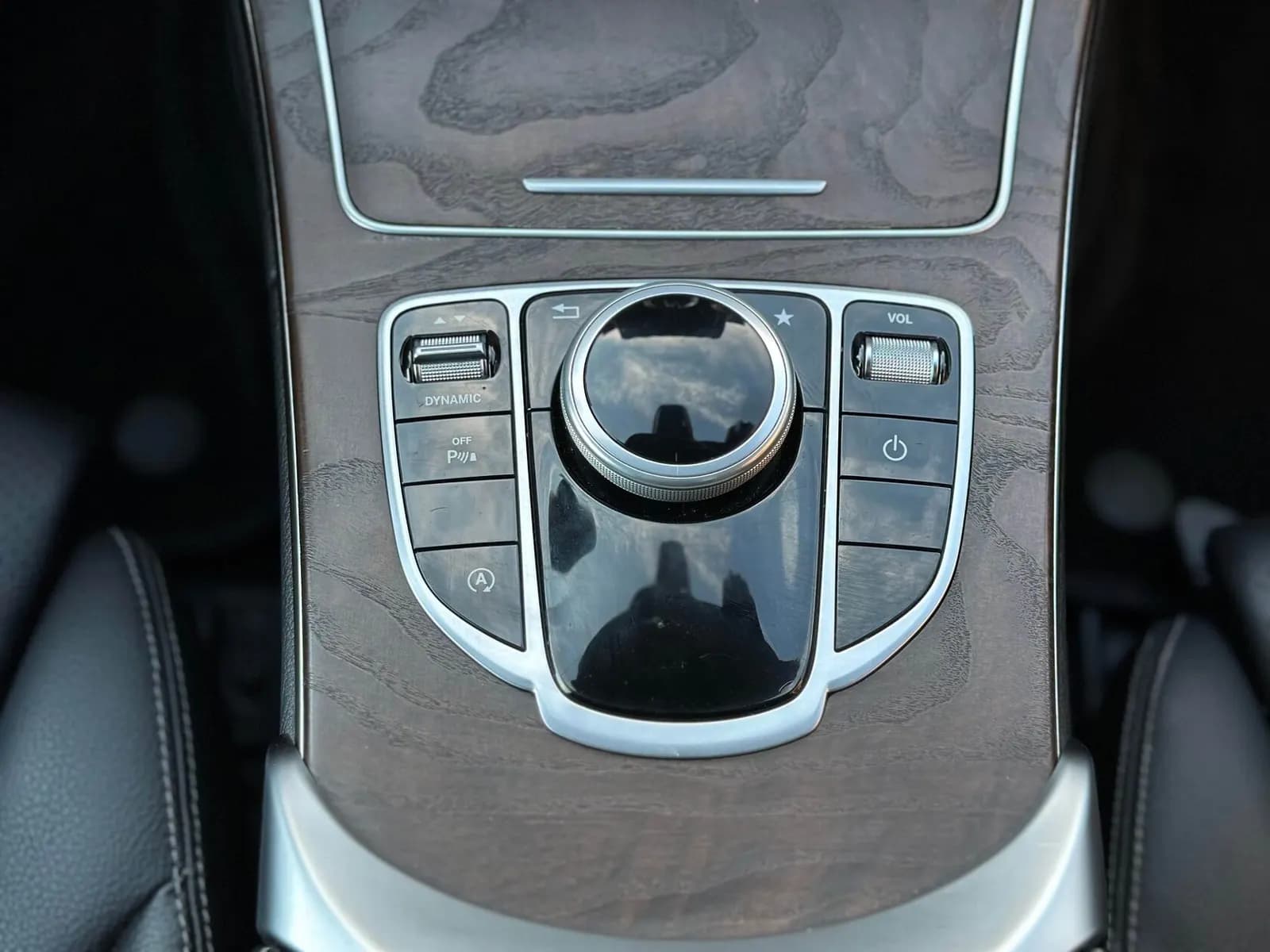 Mercedes-Benz C200 — фото 11