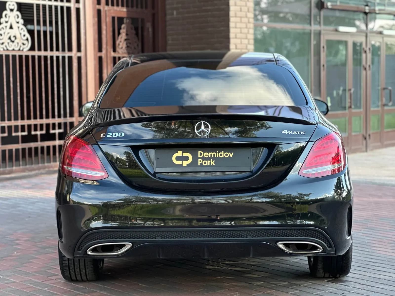 Mercedes-Benz C200 — фото 15
