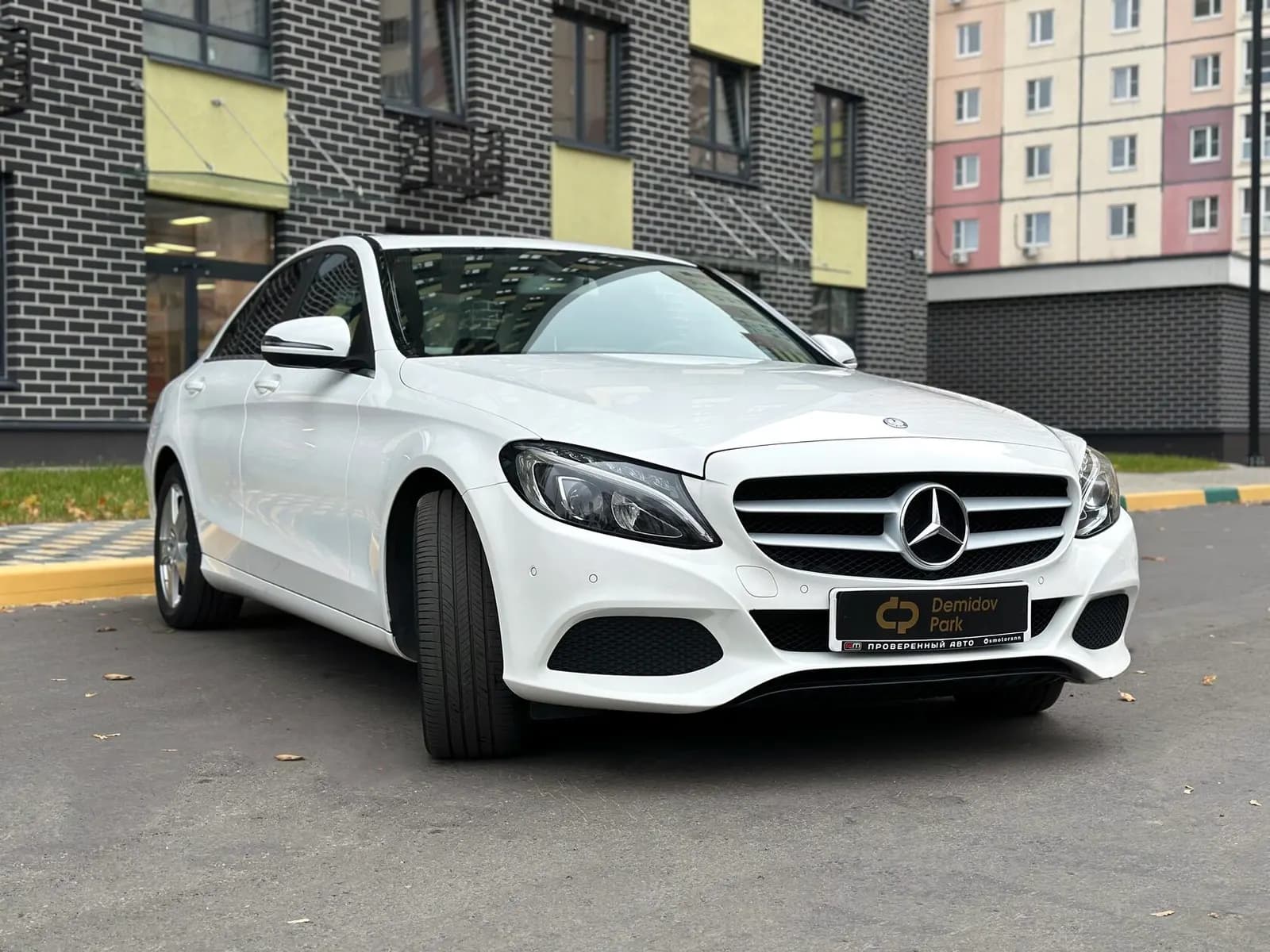 Mercedes-Benz C200 White — фото 10