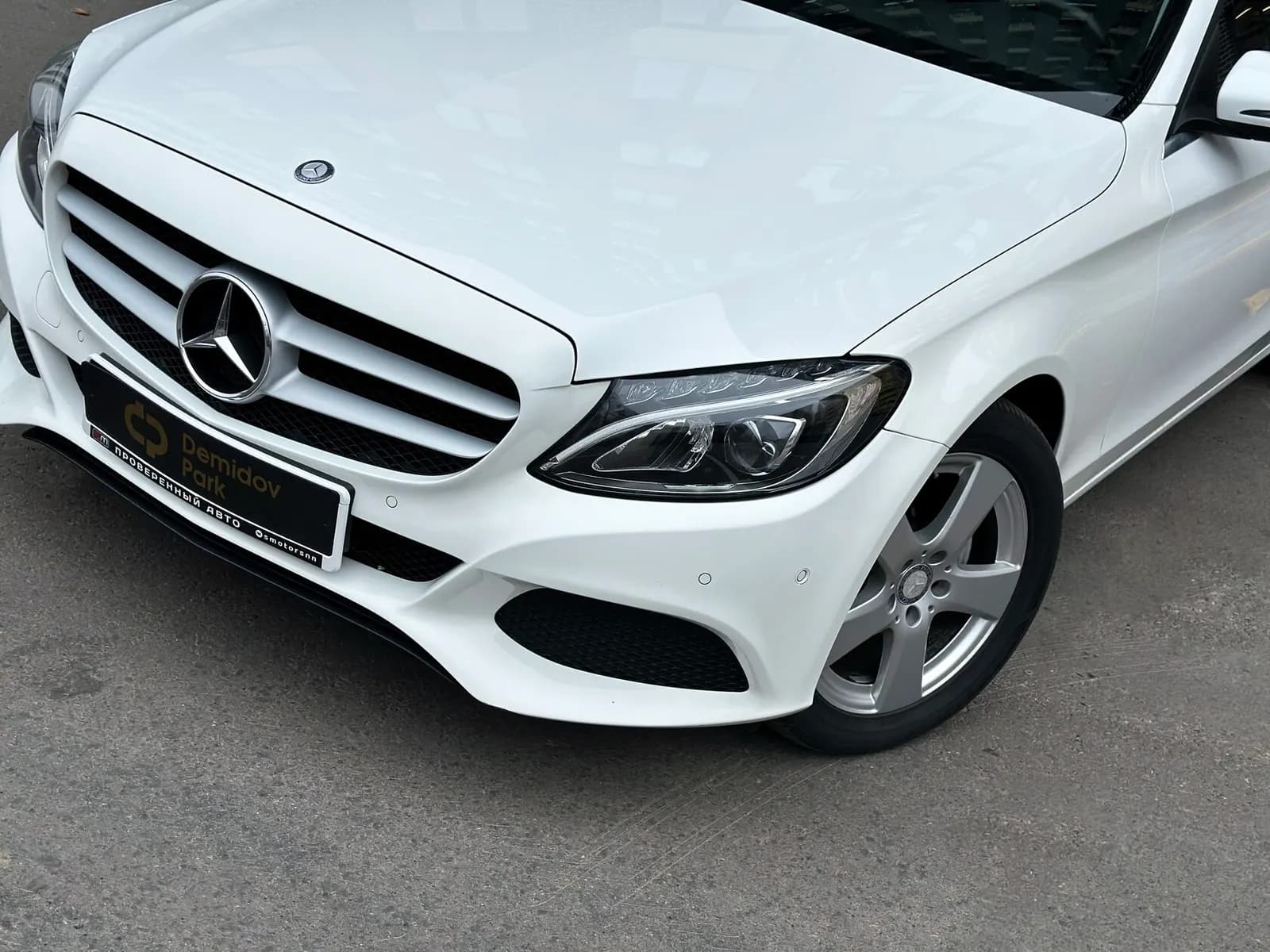 Mercedes-Benz C200 White — фото 11