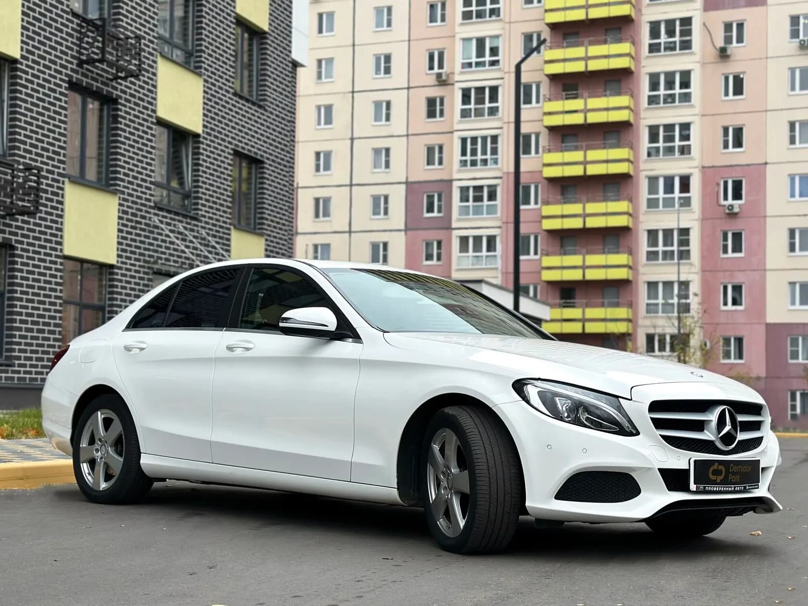 Mercedes-Benz C200 White — фото 13