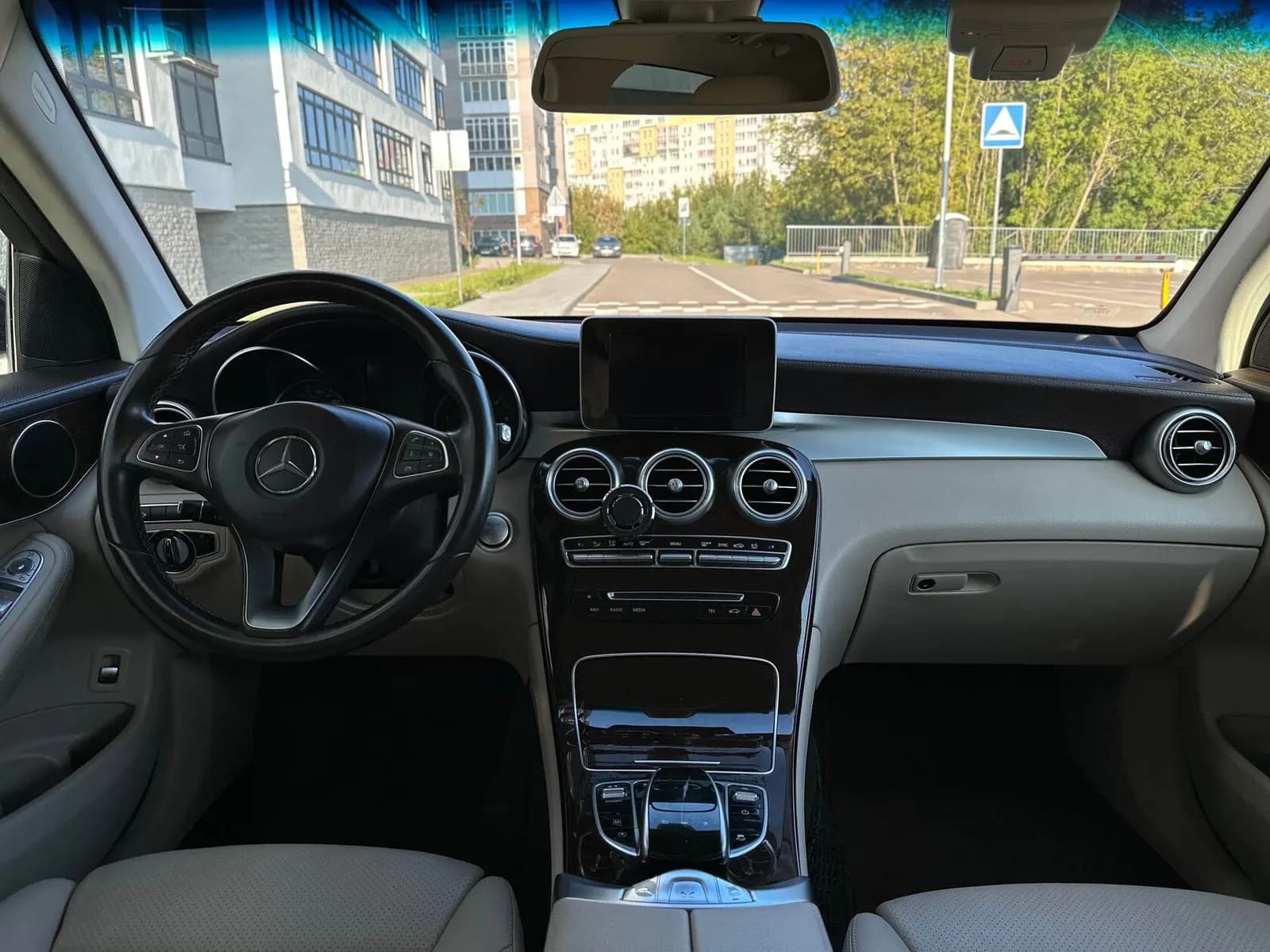 Mercedes-Benz GLC 220d — фото 10