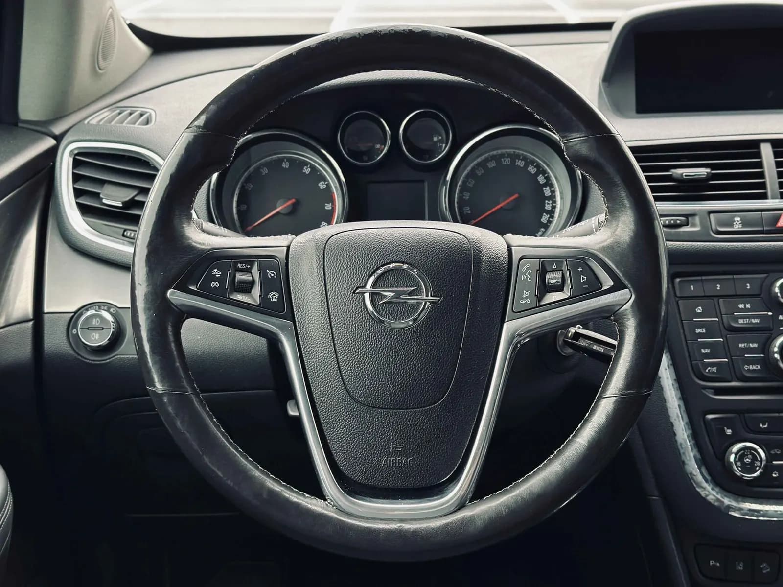 Opel Mokka — фото 5