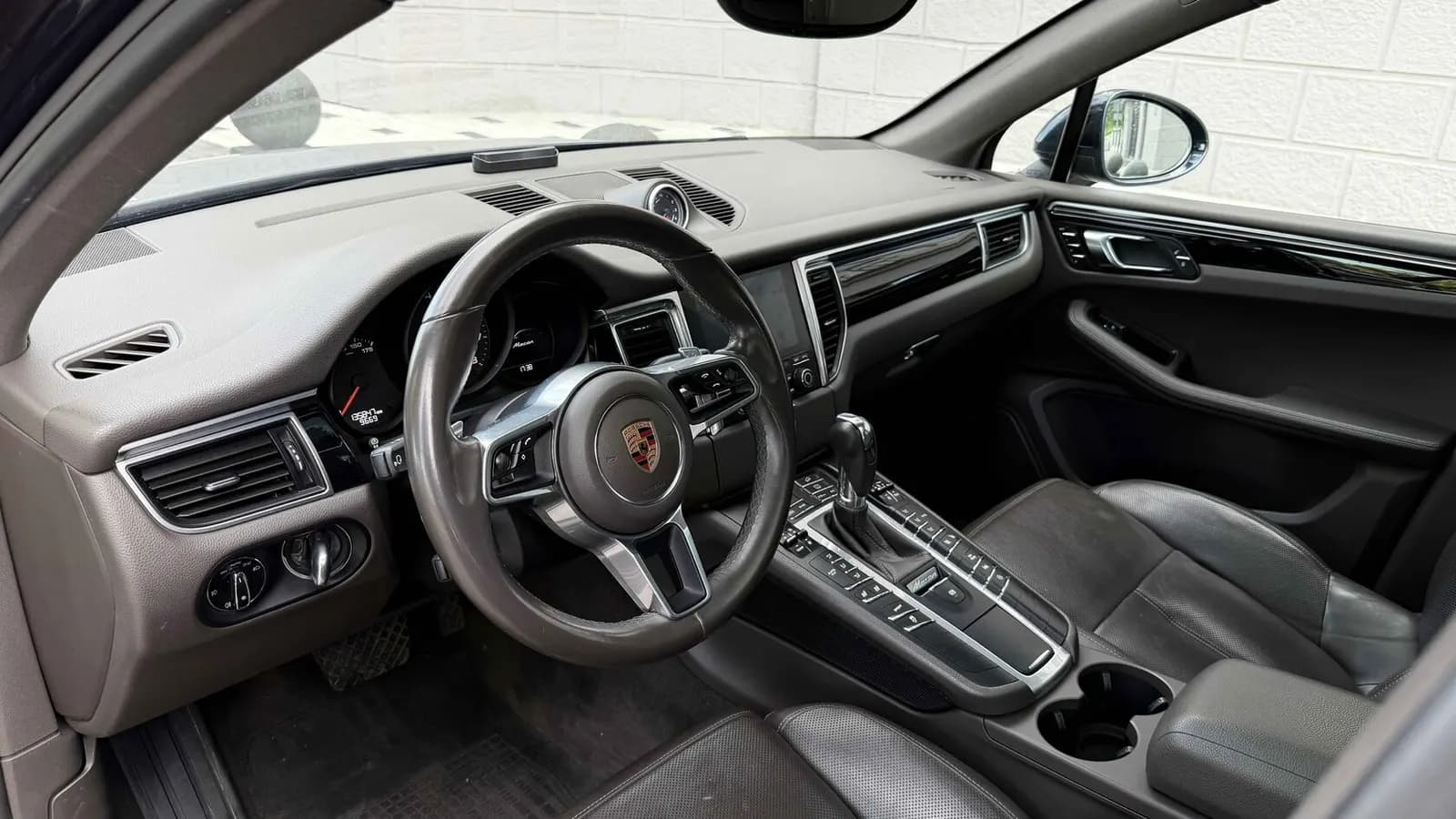 Porsche Macan — фото 9