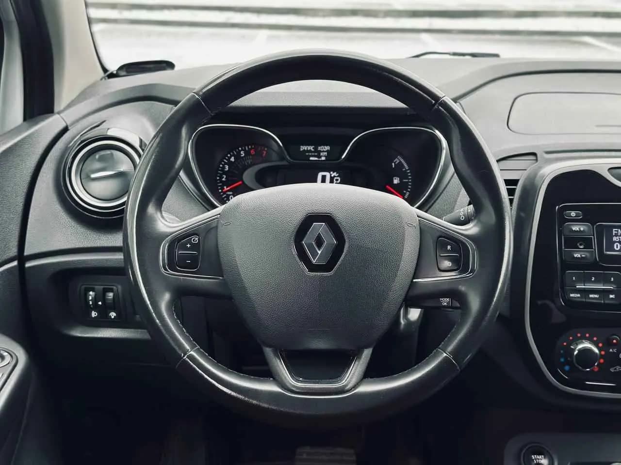 Renault Kaptur — фото 7