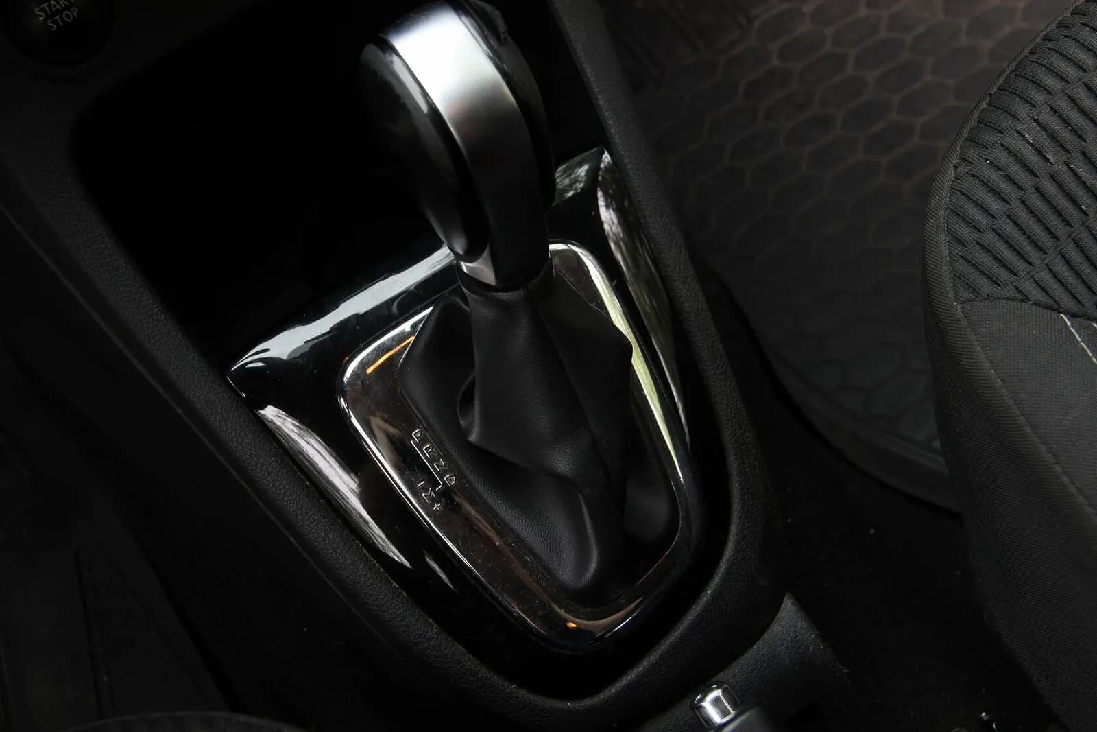 Renault Kaptur — фото 10