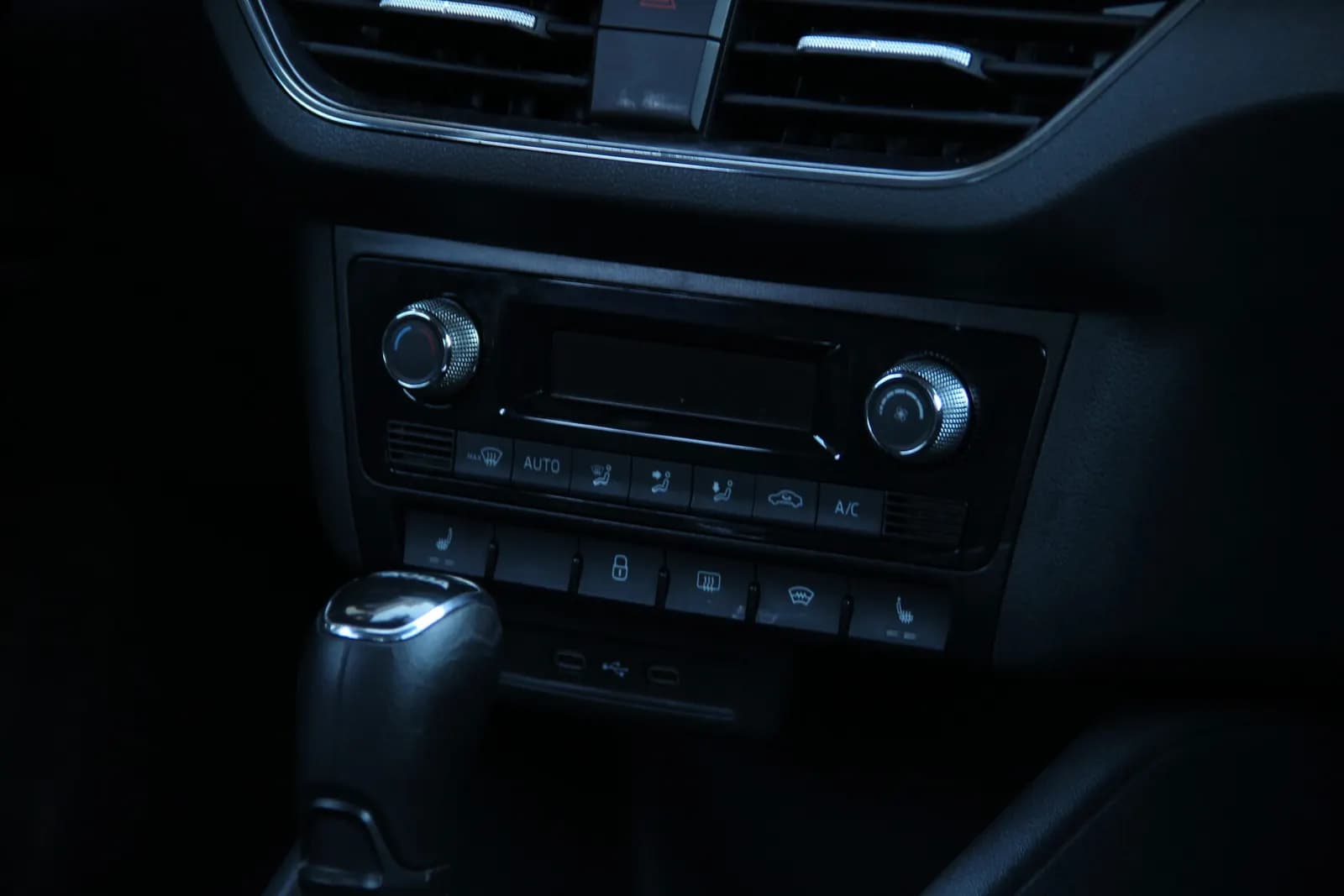Skoda Rapid — фото 8