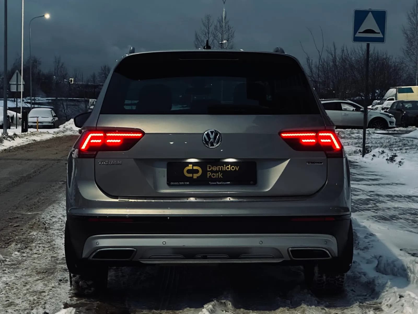 Volkswagen Tiguan — фото 8