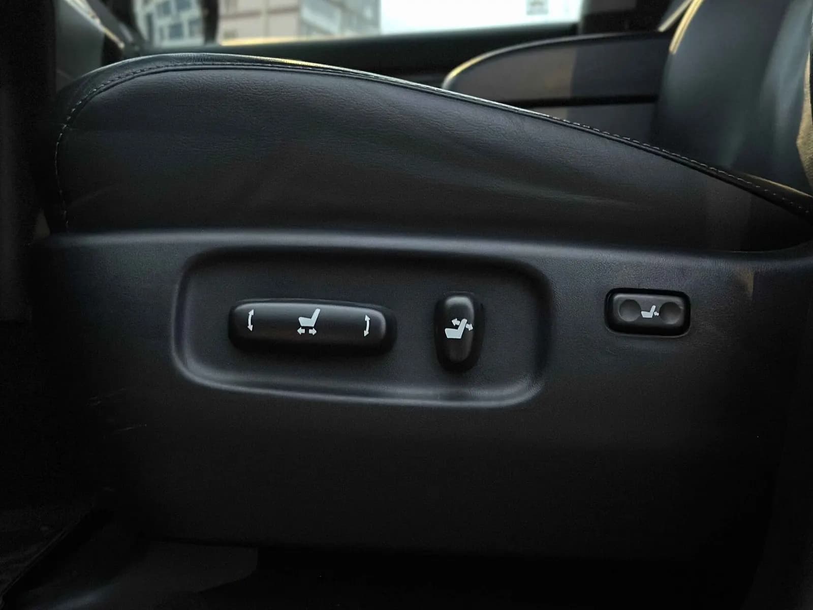 Toyota Land Cruiser 200 — фото 10