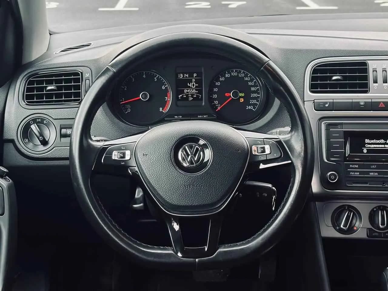 Volkswagen Polo — фото 5
