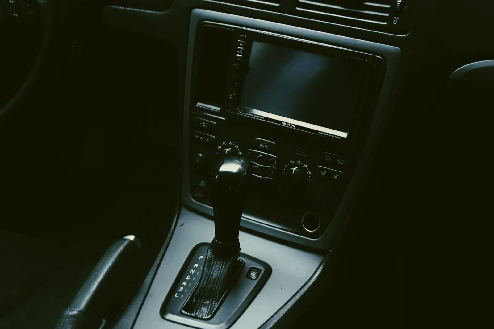 Volvo S60 — фото 14