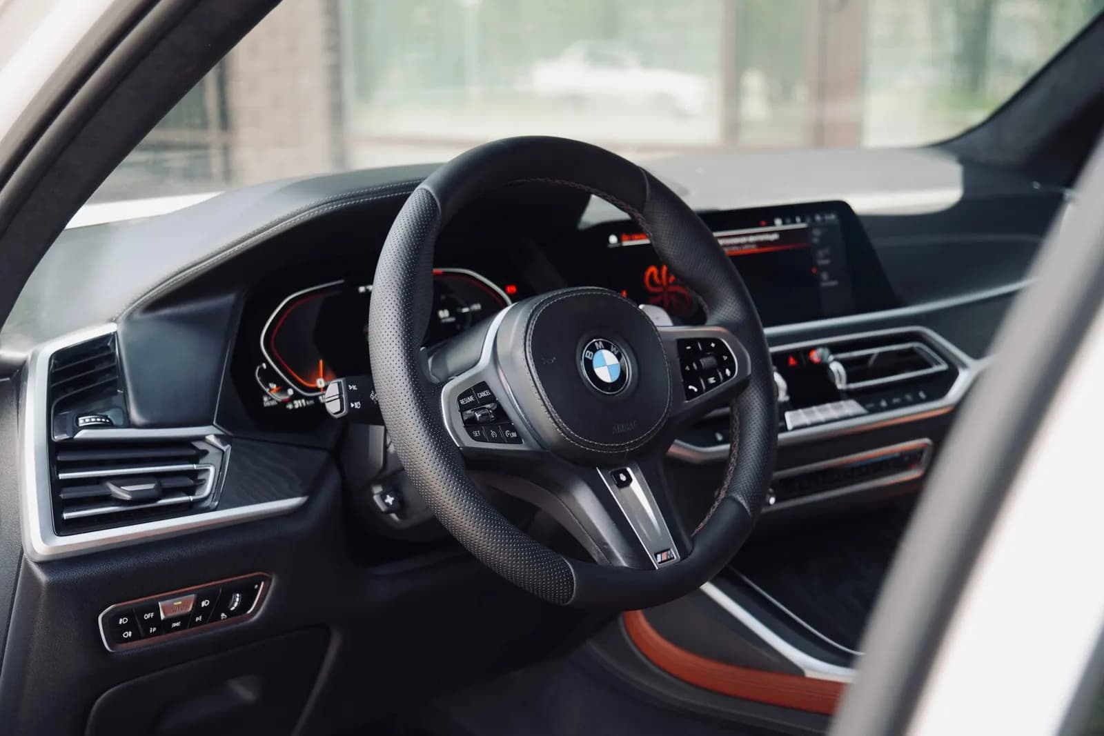 BMW X7M50D — фото 6
